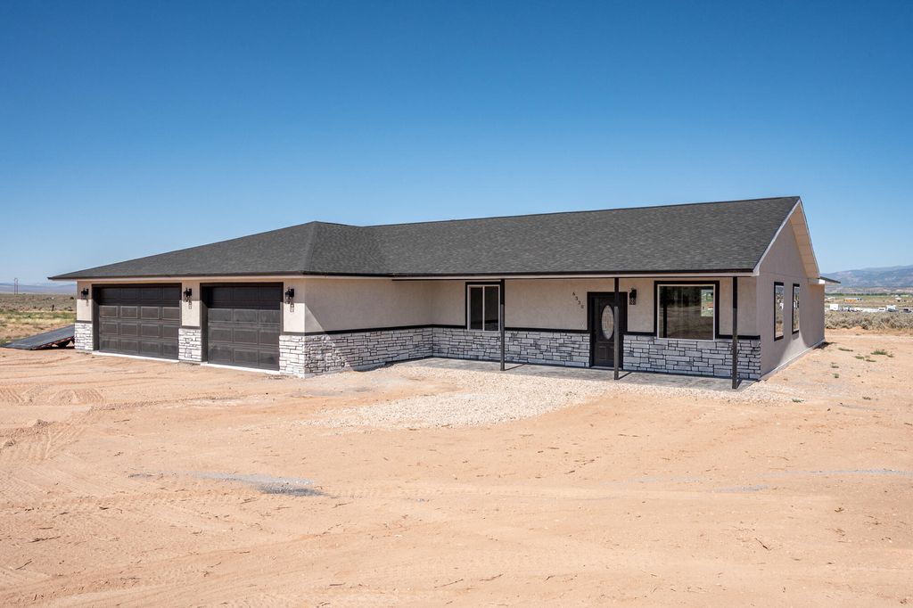 Photo of 6330 N 3975 W, Cedar City, UT 84721 (MLS # 110587)