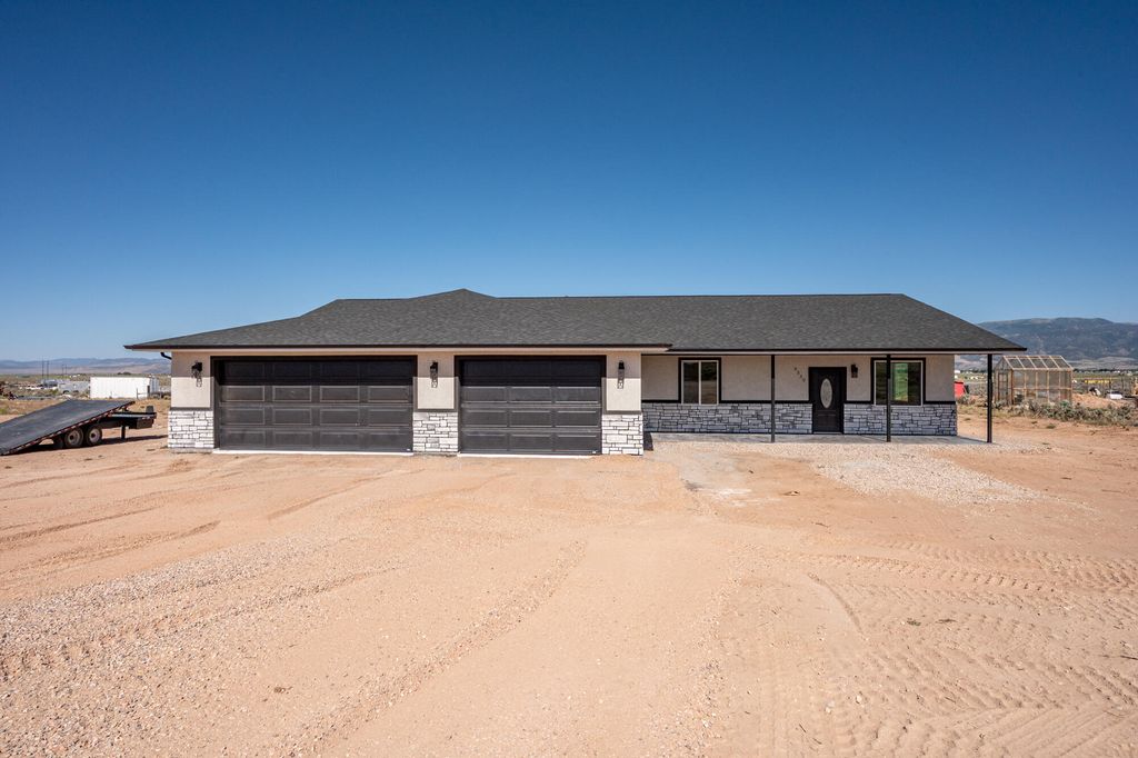 Photo of 6330 N 3975 W, Cedar City, UT 84721 (MLS # 110587)