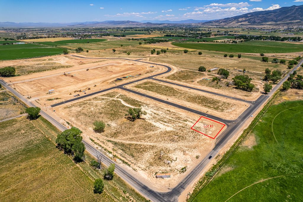 Photo of 3007 W Chelsey Parkway, Cedar City, UT 84721 (MLS # 110623)