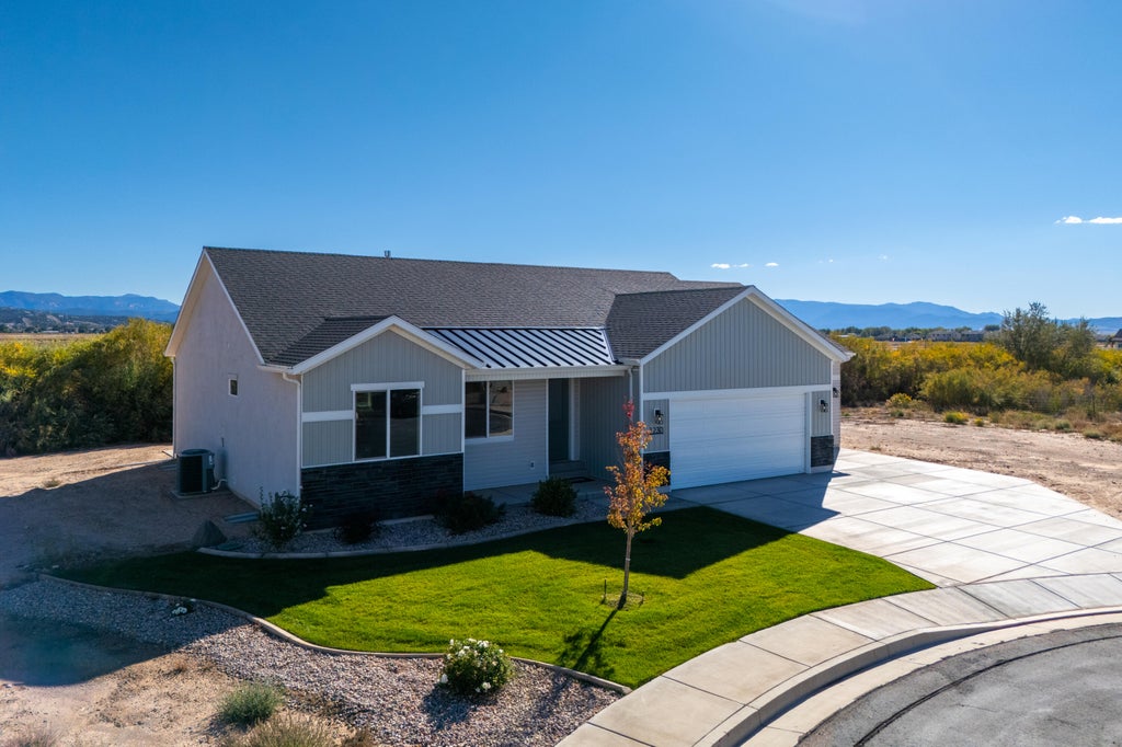 Photo of 1230 N 3625 West CIR, Cedar City, UT 84721 (MLS # 118410)