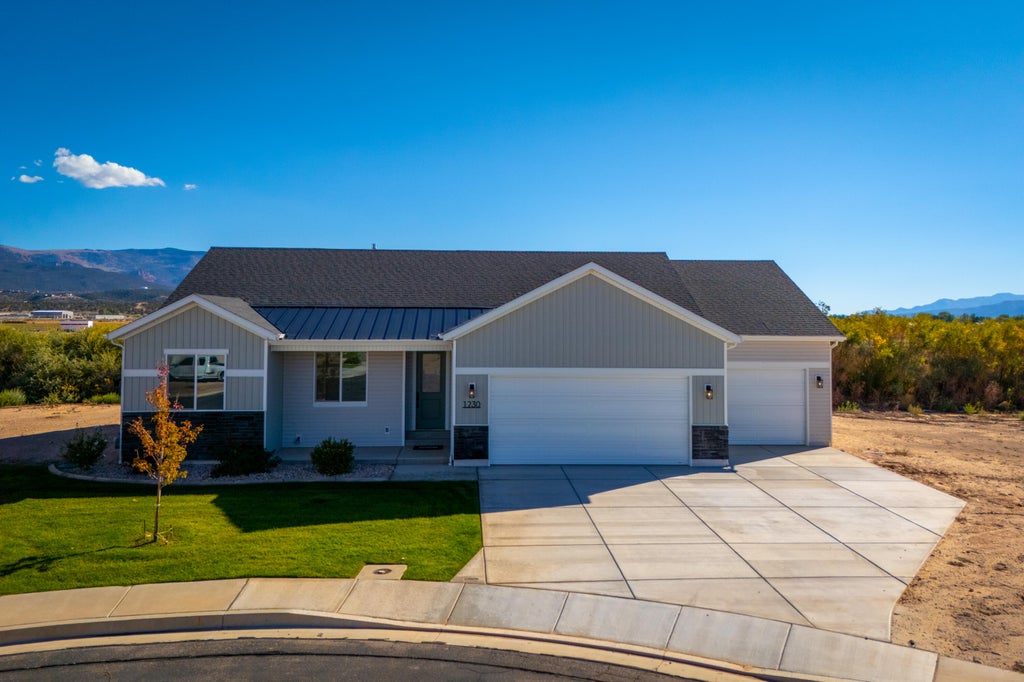 Photo of 1230 N 3625 West CIR, Cedar City, UT 84721 (MLS # 118410)