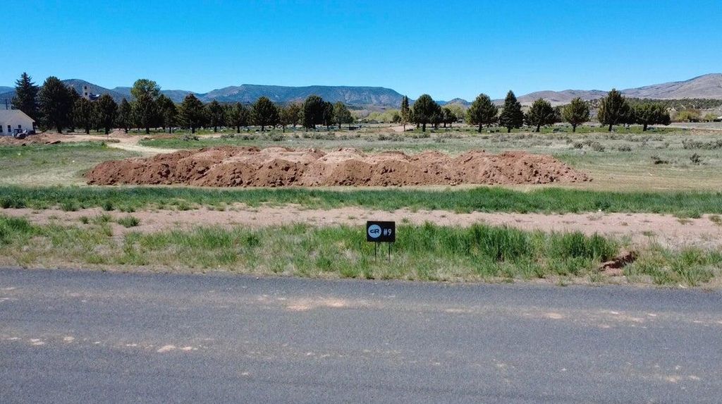 Photo of 1.25 Acre Parcel #E-CWR-2-9, Enterprise, UT 84725 (MLS # 115699)