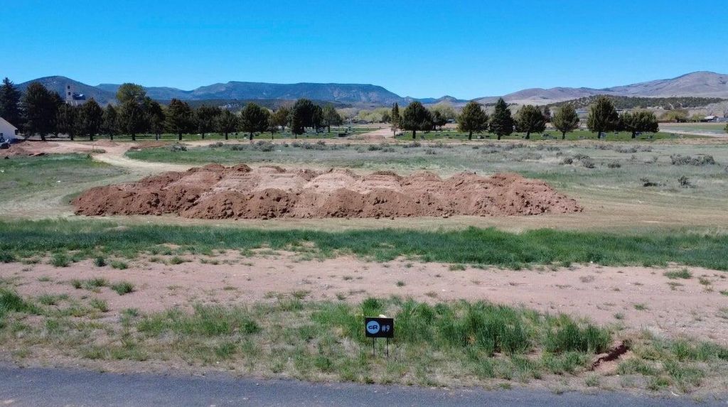 Photo of 1.25 Acre Parcel #E-CWR-2-9, Enterprise, UT 84725 (MLS # 115699)