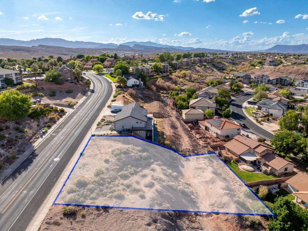 Photo of 1770 W Canyon View DR, Saint George, UT 84770 (MLS # 117878)
