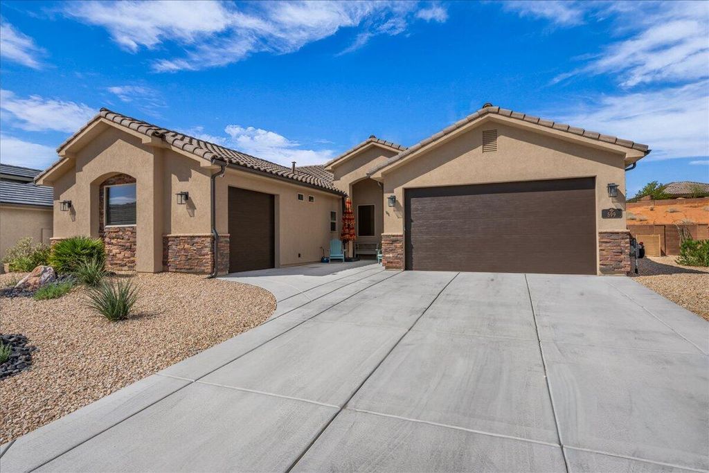 Photo of 599 N Sandy Talus DR, Washington, UT 84780 (MLS # 113327)