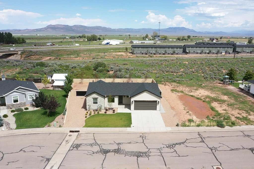 Photo of 678 W 325 N, Parowan, UT 84761 (MLS # 117803)