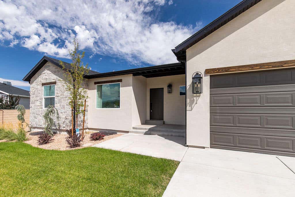 Photo of 678 W 325 N, Parowan, UT 84761 (MLS # 117803)