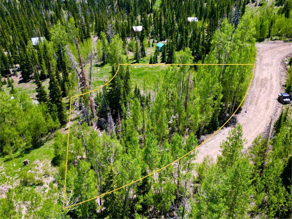 Photo of 630 Park-U-Pine, Brian Head, UT 84719 (MLS # 115299)
