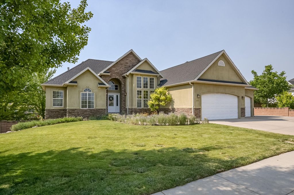 Photo of 2258 W 700 S, Cedar City, UT 84720 (MLS # 112021)