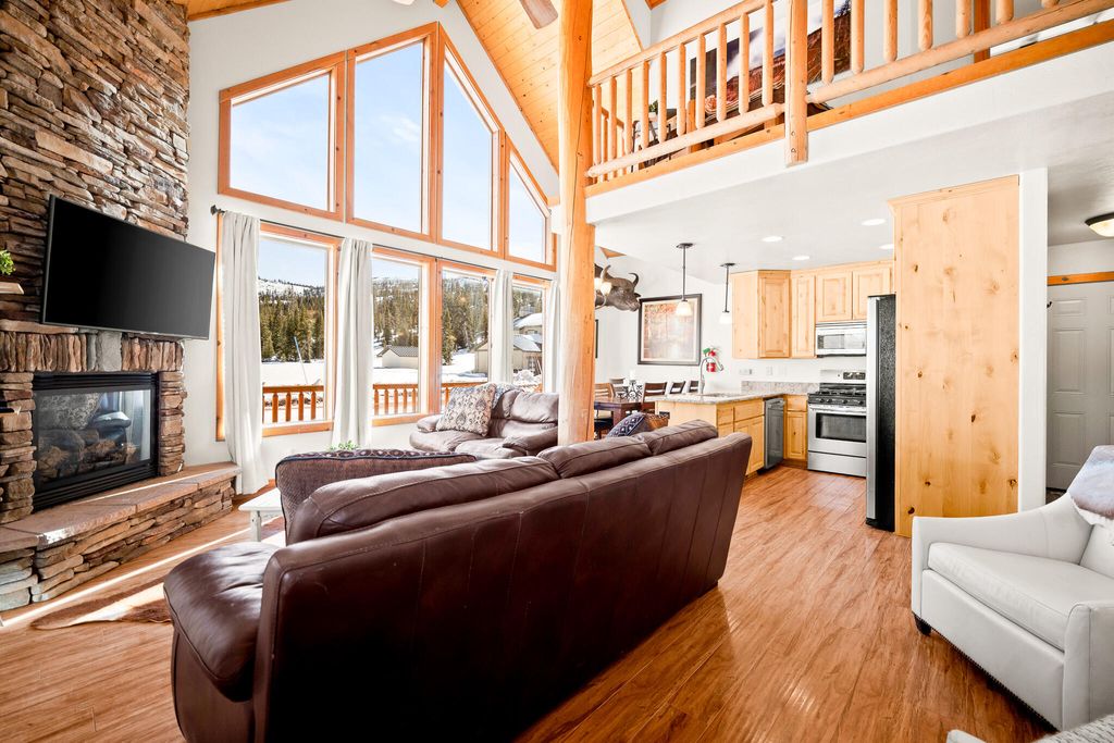 Photo of 674 E Park-U Pine Walk Walk, Brian Head, UT 84719 (MLS # 114634)