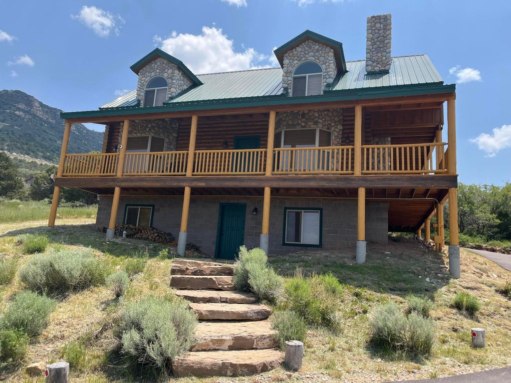 Photo of 1134 E High Valley View CIR, Cedar City, UT 84720 (MLS # 117820)