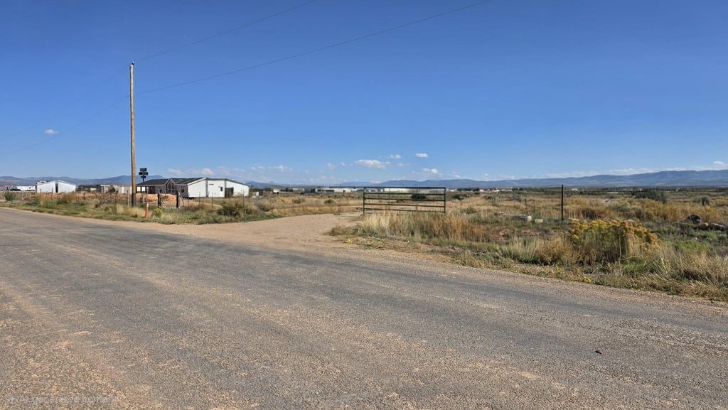 Photo of 484 S 2200 W, Parowan, UT 84761 (MLS # 118462)