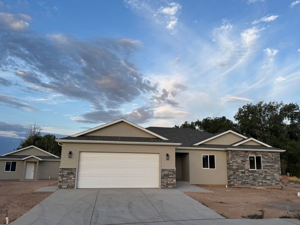 Photo of 3335 N Westward Ave, Enoch, UT 84721 (MLS # 112282)
