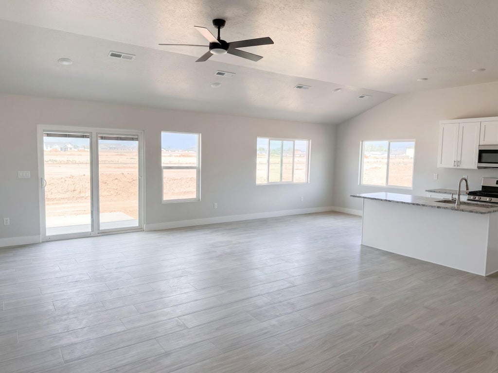 Photo of 4452 W 75 S, Cedar City, UT 84720 (MLS # 116624)