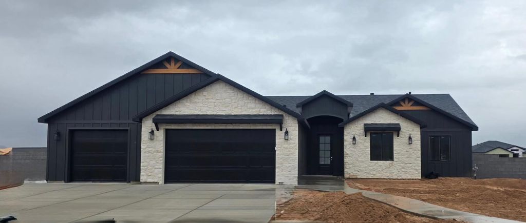 Photo of 3758 W 925 N, Cedar City, UT 84721 (MLS # 115157)