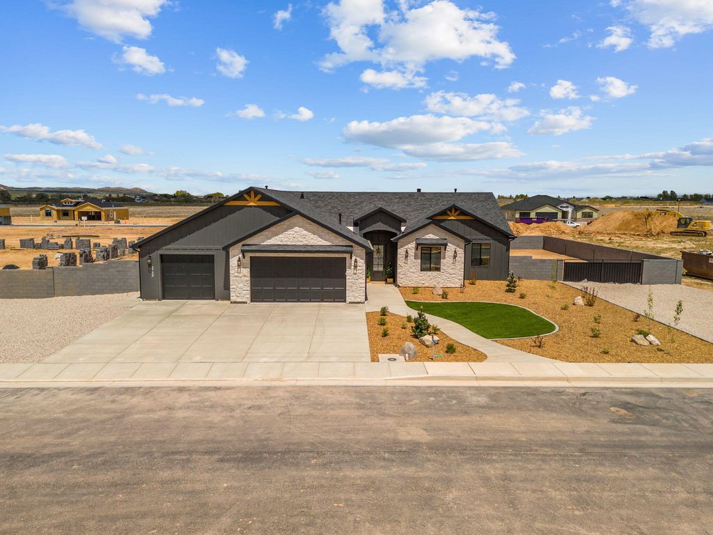 Photo of 3758 W 925 N, Cedar City, UT 84721 (MLS # 115157)