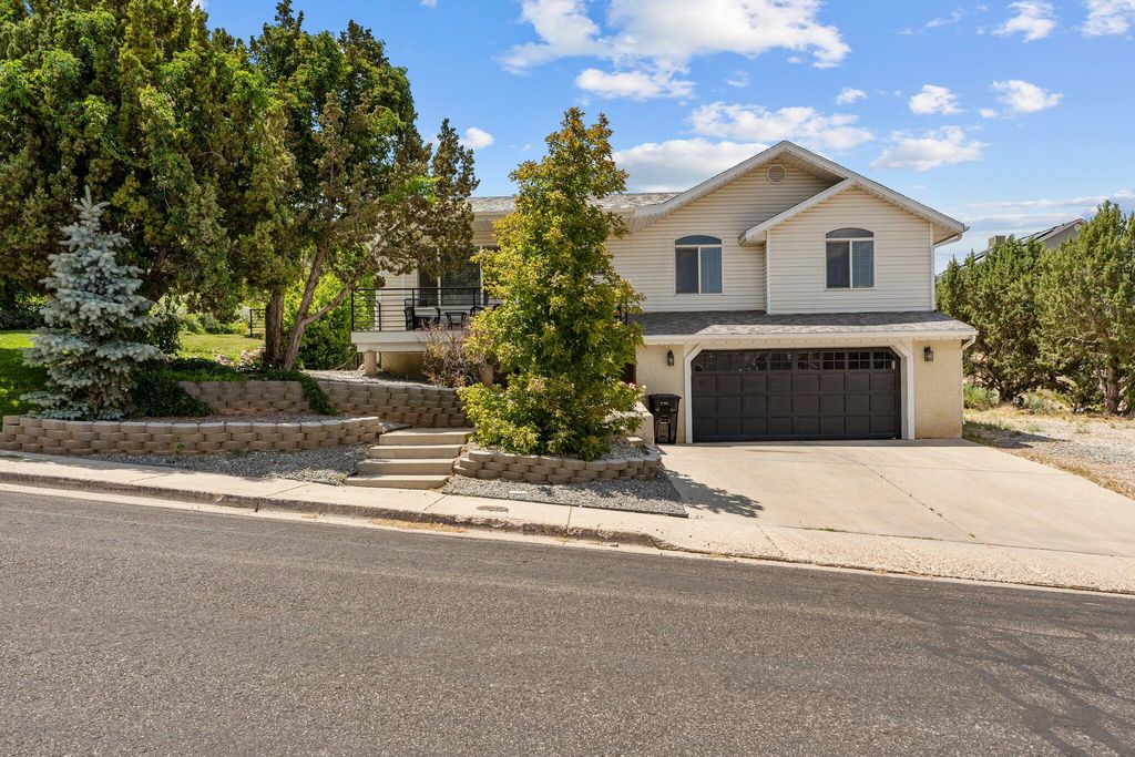 Photo of 89 N Beacon DR, Cedar City, UT 84720 (MLS # 110767)