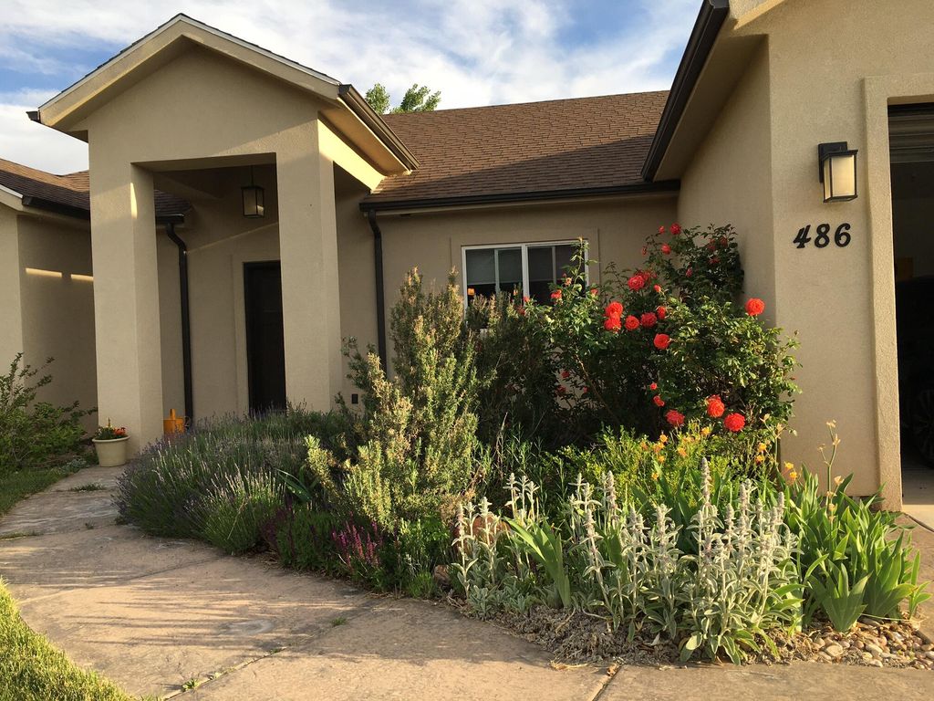 Photo of 486 E Hillview DR, Cedar City, UT 84721 (MLS # 114478)