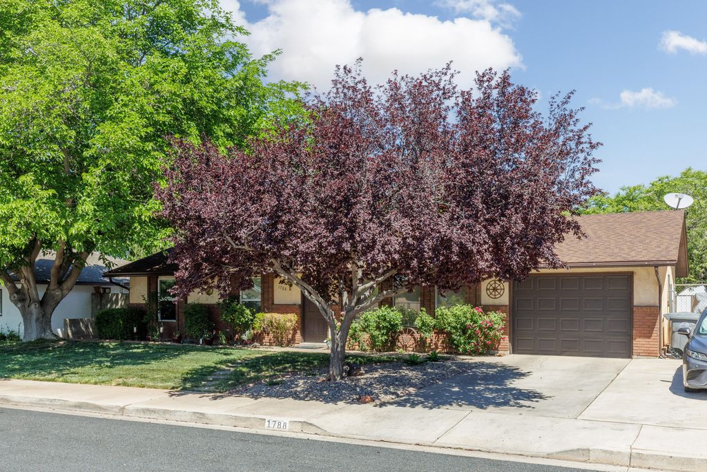 Photo of 1788 W 1230 N, Saint George, UT 84770 (MLS # 116032)