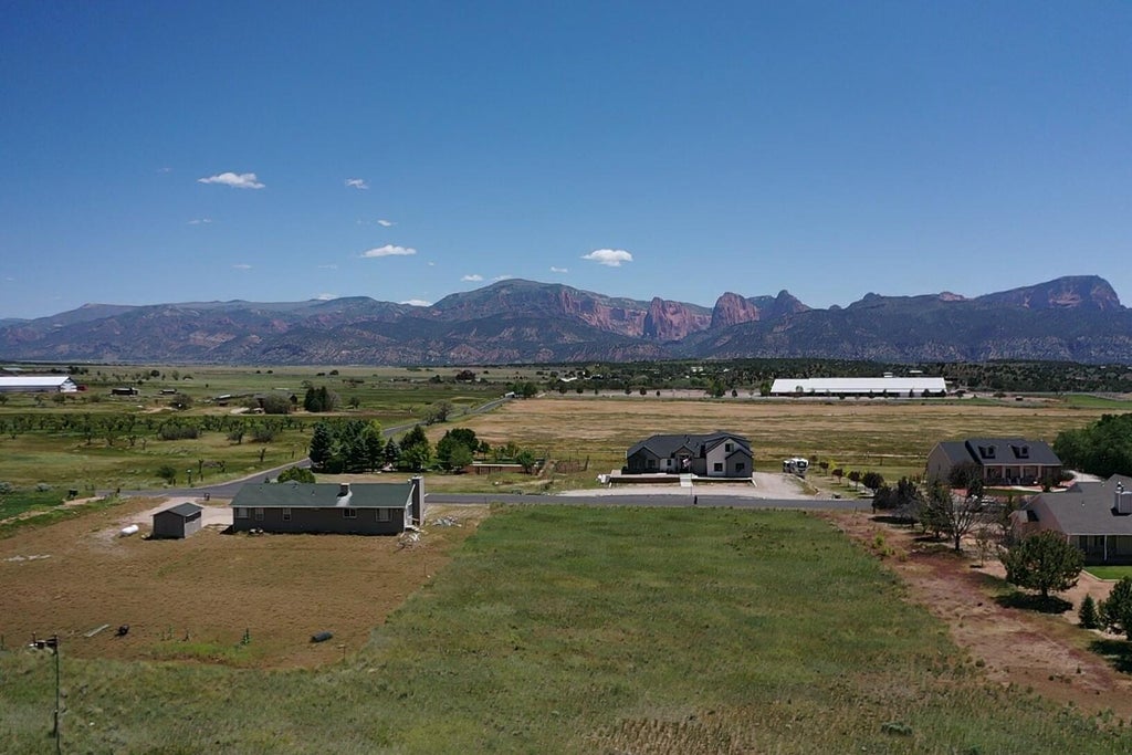 Photo of 646 S 800 E, New Harmony, UT 84757 (MLS # 116395)