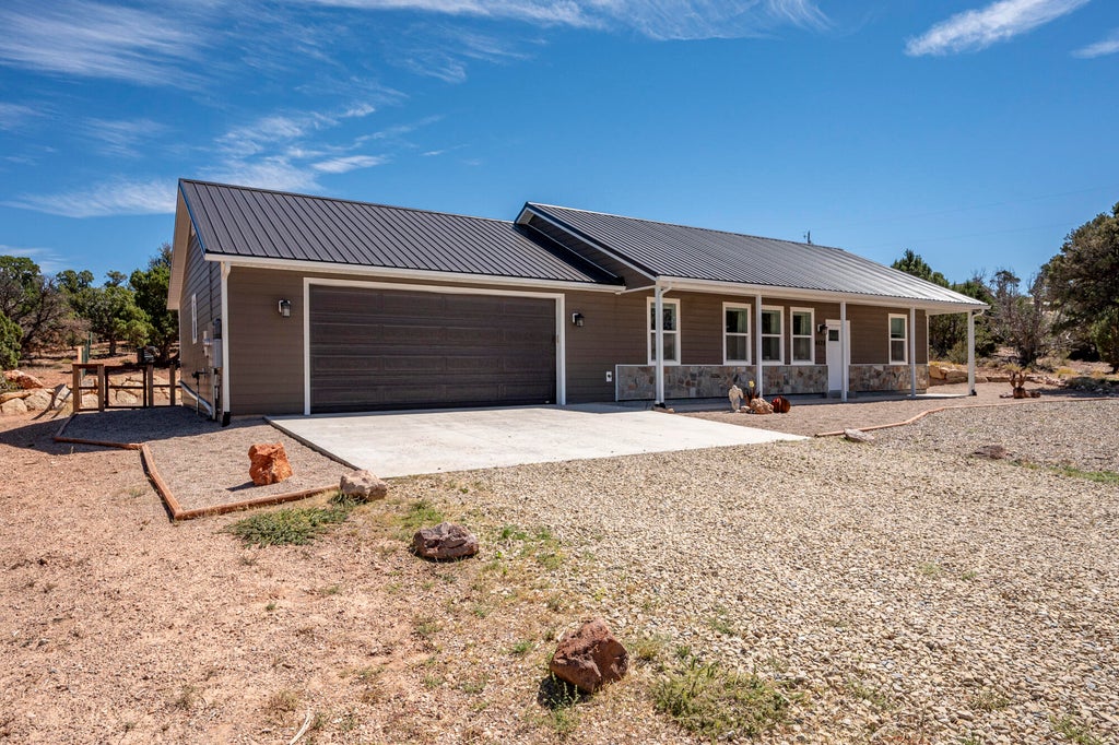 Photo of 4173 S Little Pinto Creek Road RD, Cedar City, UT 84720 (MLS # 118048)