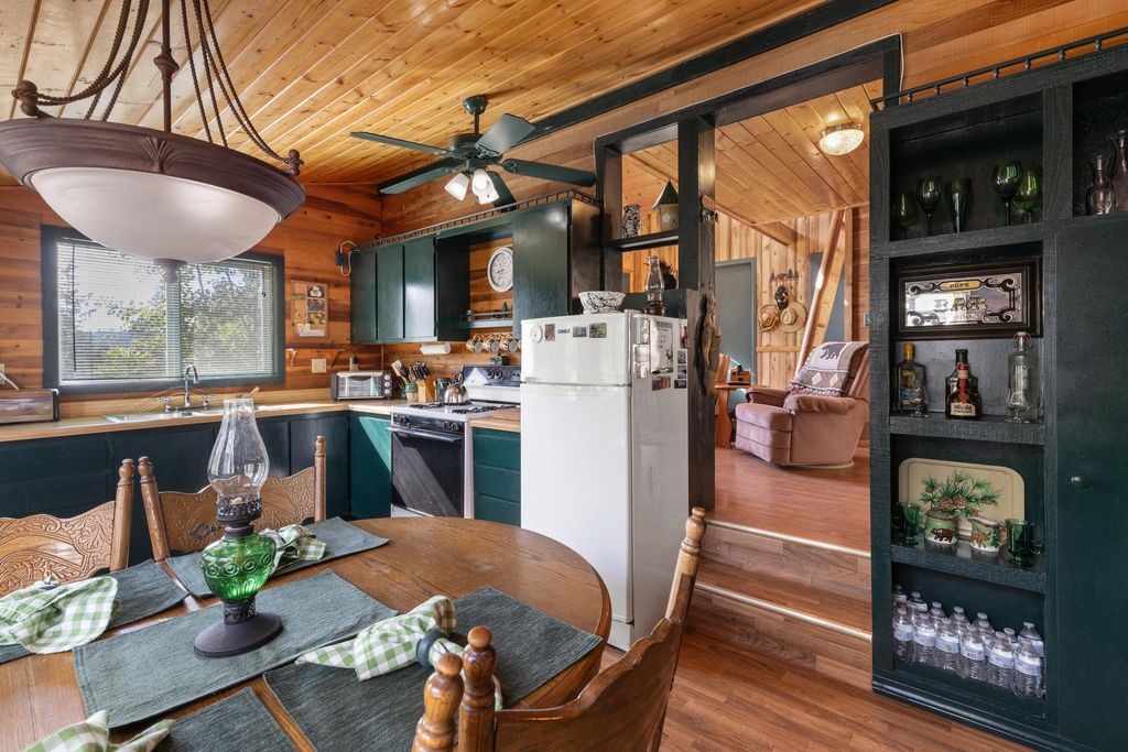 Photo of 820 W Cascade DR, Duck Creek Village, UT 84762 (MLS # 112506)