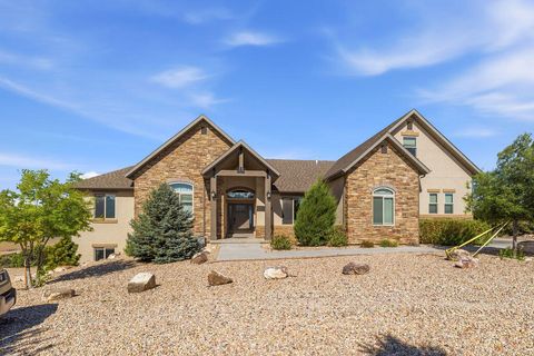 Photo of 1626 S Hillcrest DR, Cedar City, UT 84720 (MLS # 115721)