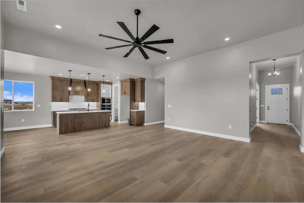 Photo of 2433 N Locust Street St, Cedar City, UT 84721 (MLS # 117186)