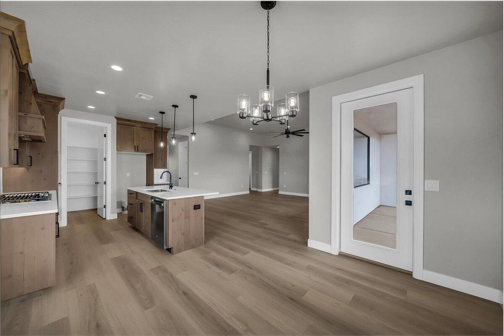 Photo of 2433 N Locust Street St, Cedar City, UT 84721 (MLS # 117186)