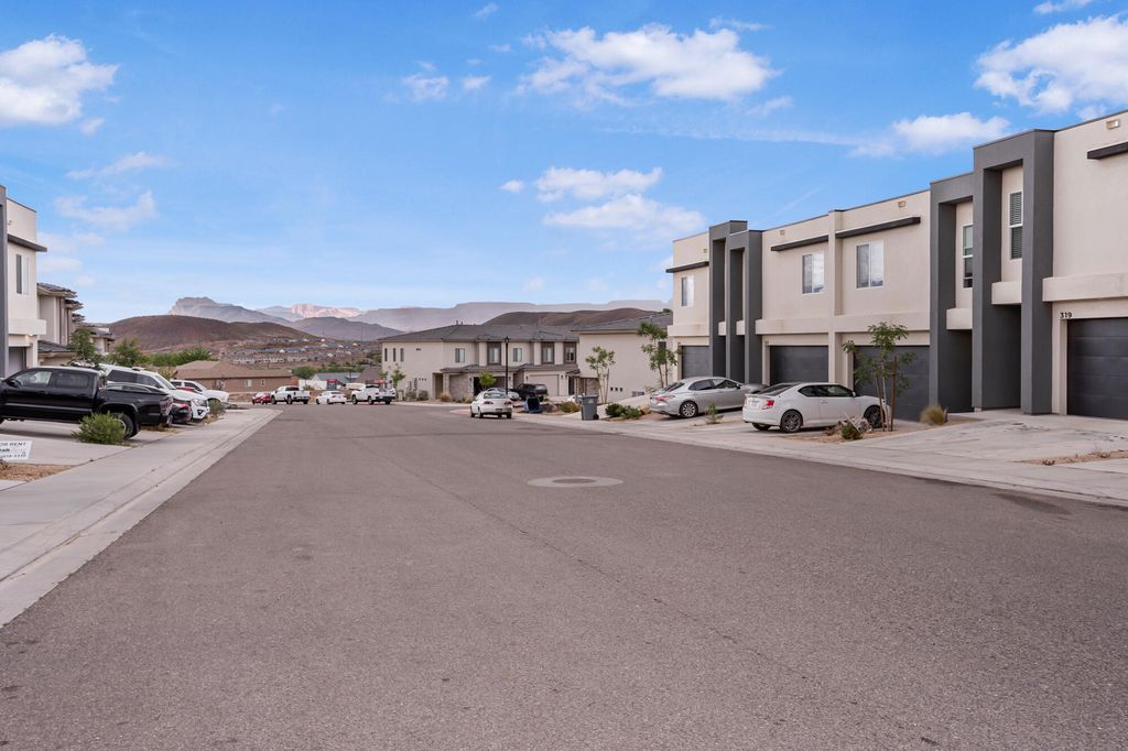 Photo of 329 S 1930 W, Hurricane, UT 84737 (MLS # 115733)