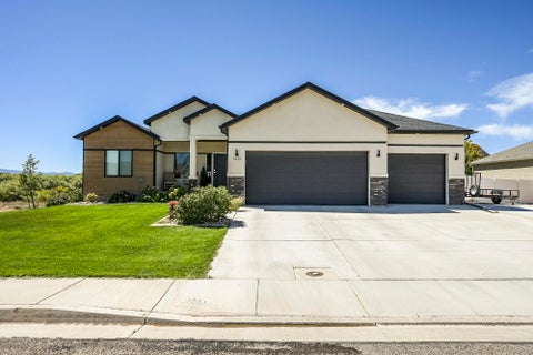 Photo of 1235 N 3575 W, Cedar City, UT 84721 (MLS # 117967)