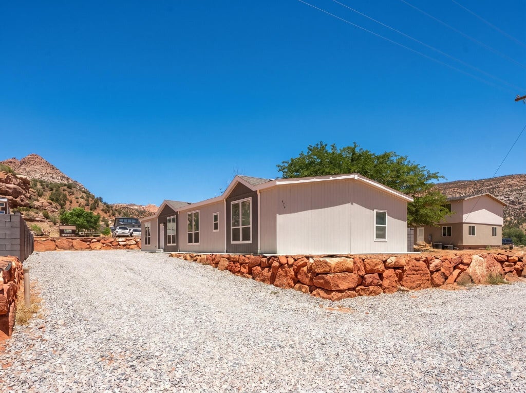Photo of 476 E Jessop Ave, Hildale, UT 84784 (MLS # 116916)