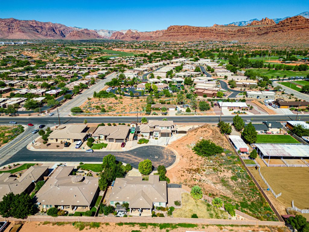 Photo of 1970 Cir CIR #LOT 5, Saint George, UT 84770 (MLS # 113180)