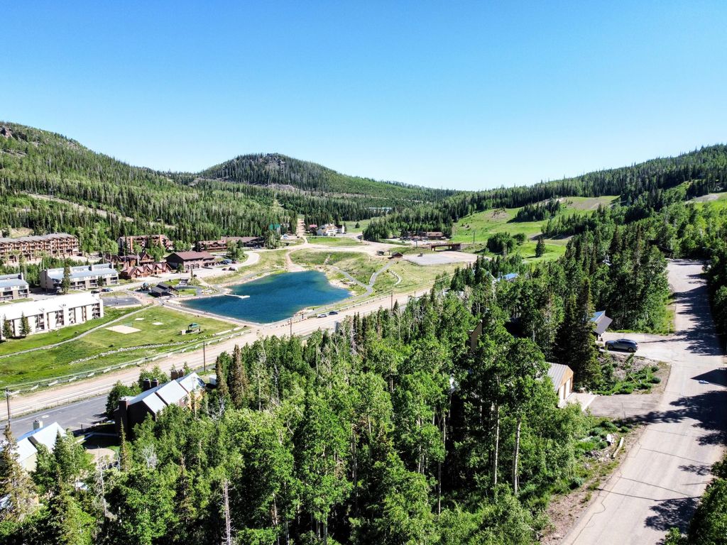 Photo of 349 W Eagles Roost St, Brian Head, UT 84719 (MLS # 110468)