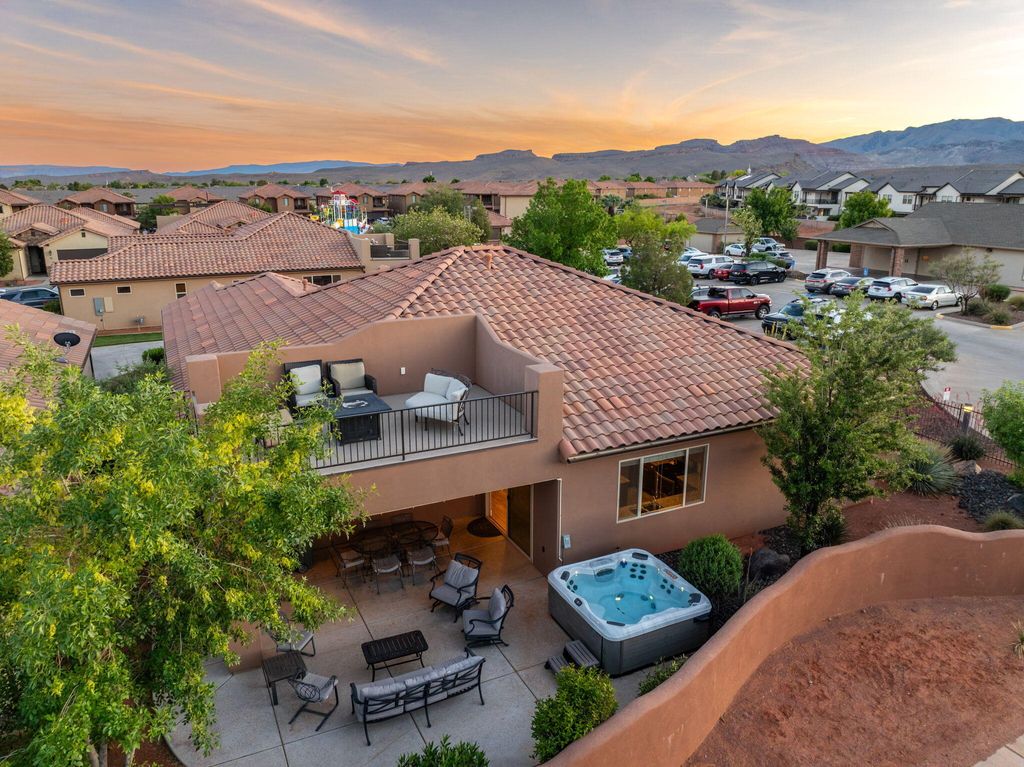 Photo of 3823 W Dream CIR #118, Santa Clara, UT 84765 (MLS # 116166)