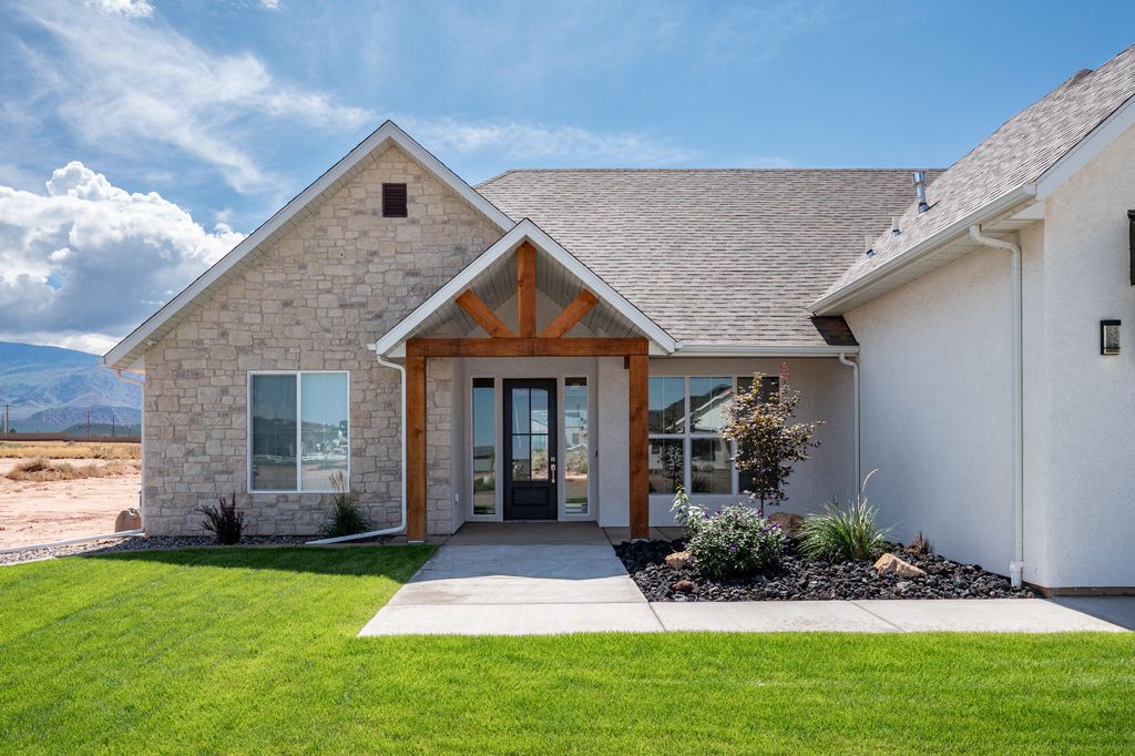 Photo of 4203 W 1800 S, Cedar City, UT 84720 (MLS # 113635)