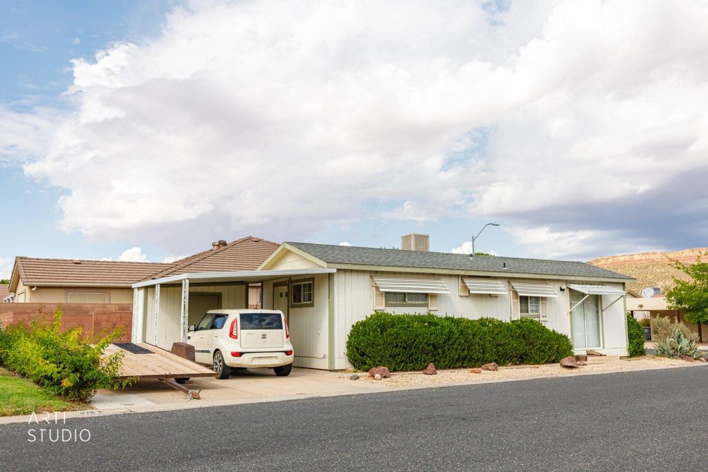 Photo of 4400 W State ST #113, Hurricane, UT 84737 (MLS # 115759)