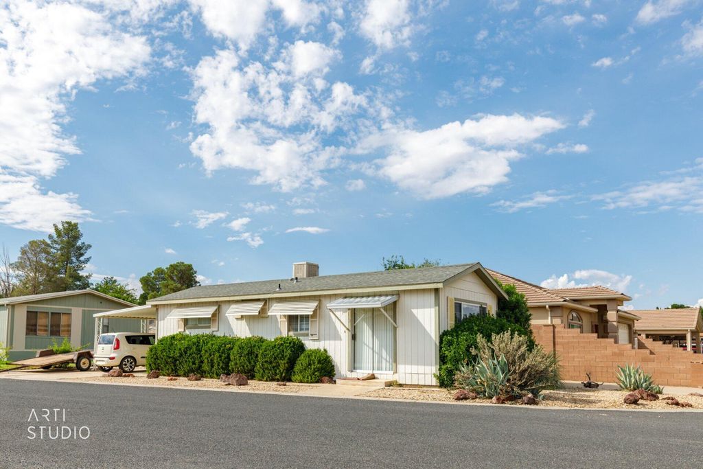 Photo of 4400 W State ST #113, Hurricane, UT 84737 (MLS # 115759)