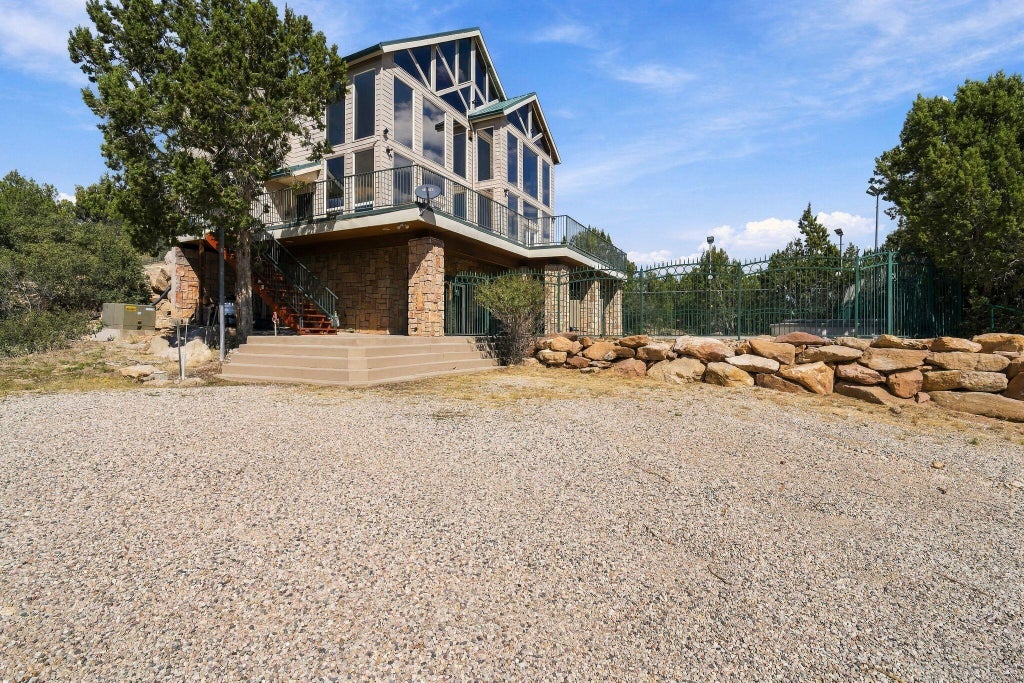 Photo of 2059 E 1900 S, New Harmony, UT 84757 (MLS # 118477)
