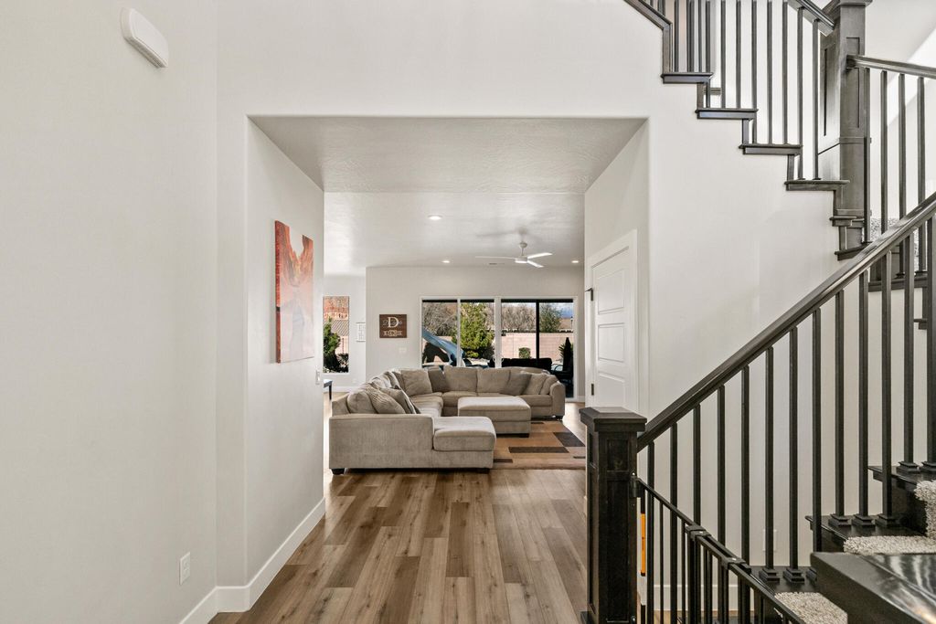 Photo of 1481 E BLACK BRUSH DR, Washington, UT 84780 (MLS # 114322)