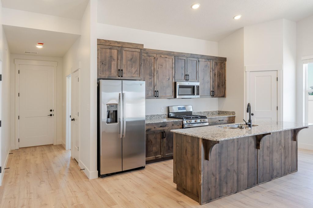 Photo of 1836 N Bald Eagle St, Cedar City, UT 84721 (MLS # 111286)