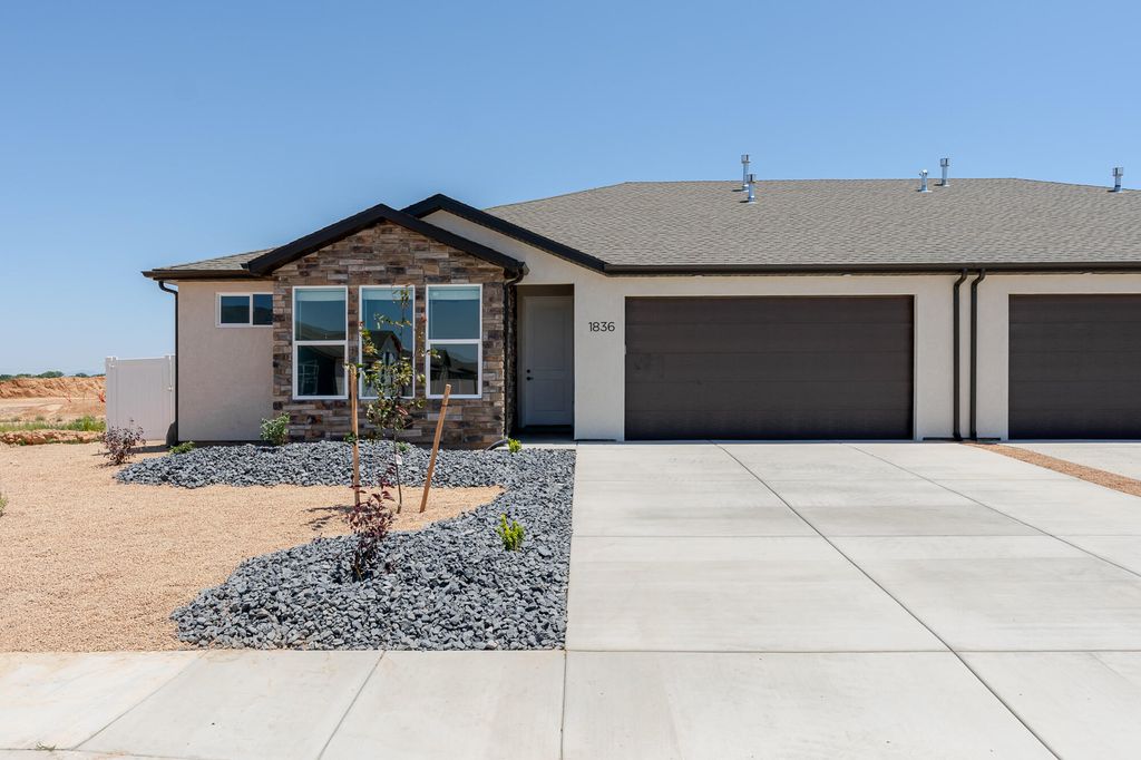 Photo of 1836 N Bald Eagle St, Cedar City, UT 84721 (MLS # 111286)