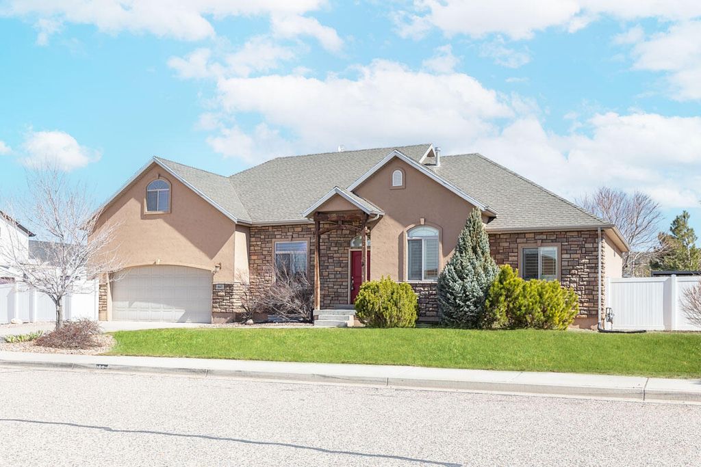Photo of 867 S 4425 W, Cedar City, UT 84720 (MLS # 115067)