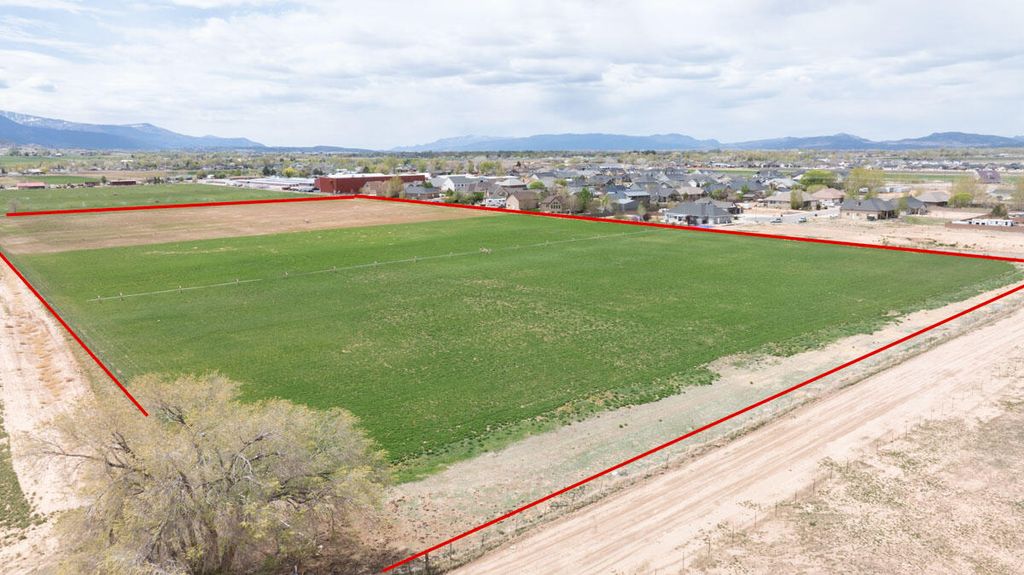 Photo of 800 E 5200 N, Enoch, UT 84721 (MLS # 111235)