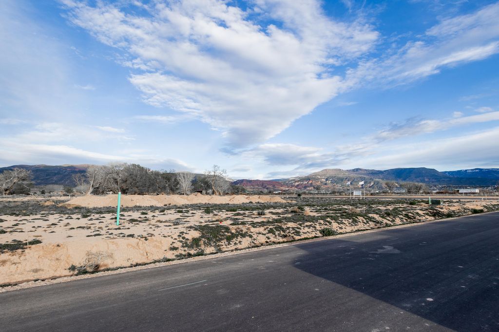 Photo of 2432 N Locust ST, Cedar City, UT 84721 (MLS # 115963)