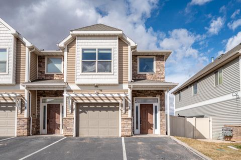 Photo of 1295 N Cedar Blvd N #7, Cedar City, UT 84721 (MLS # 114789)