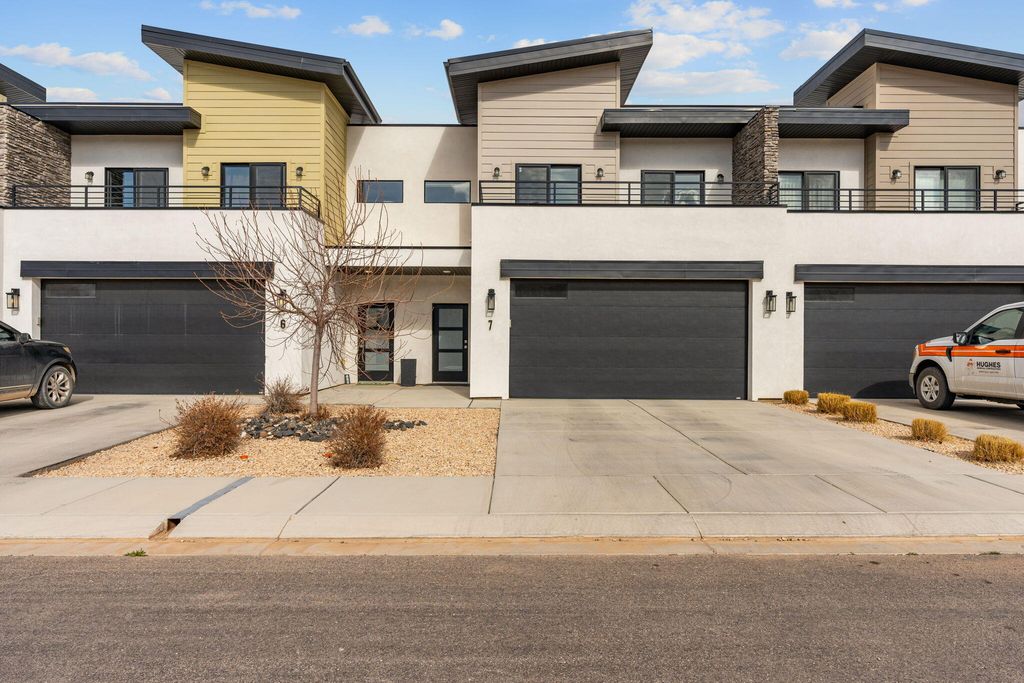 Photo of 287 W 1425 N #7, Cedar City, UT 84721 (MLS # 114794)