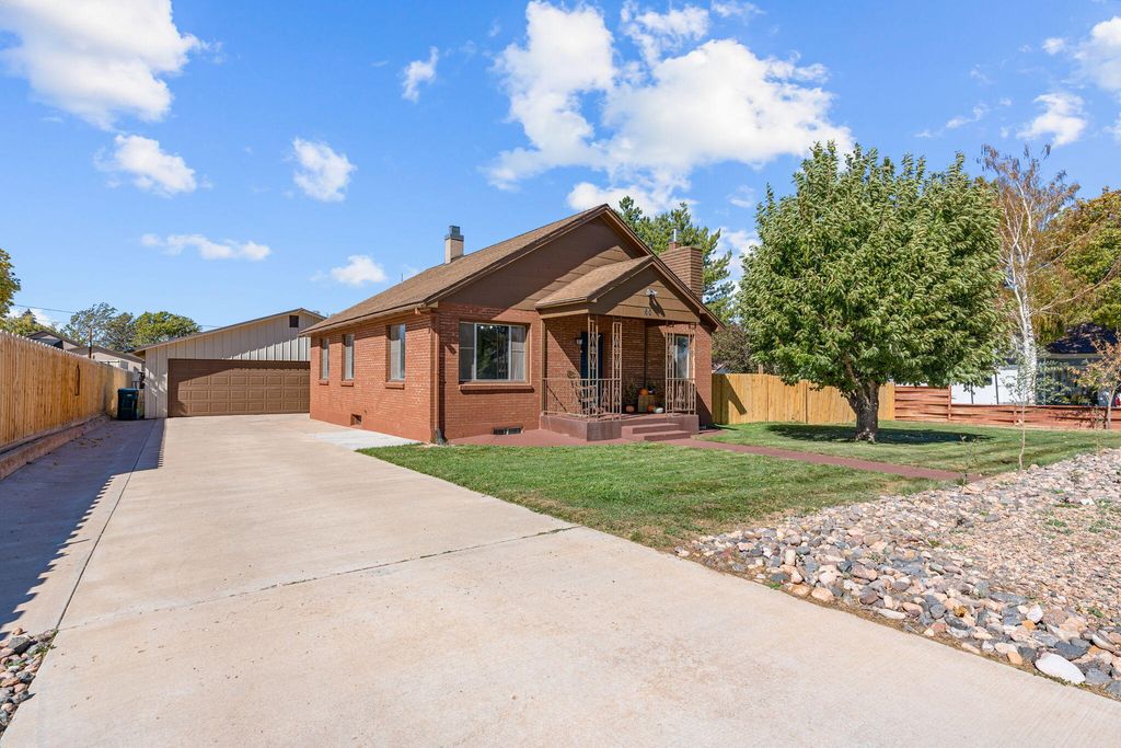 Photo of 60 S 200 E, Parowan, UT 84761 (MLS # 113382)
