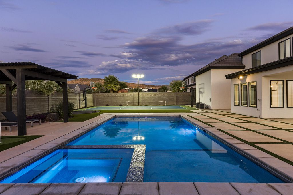 Photo of 697 E Margarita Way, Washington, UT 84780 (MLS # 113489)