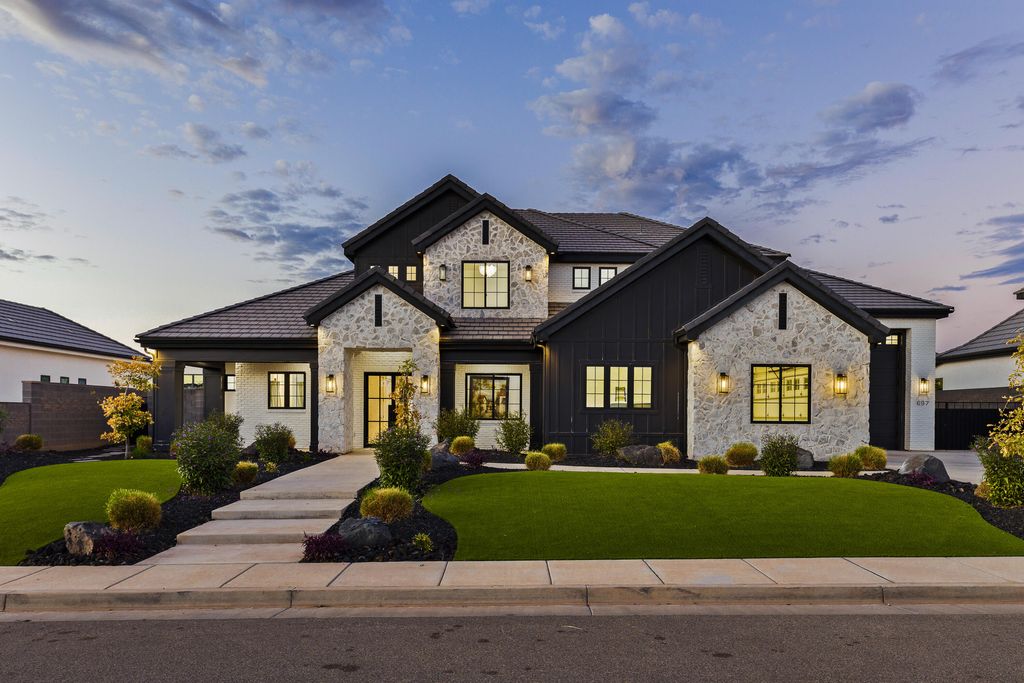 Photo of 697 E Margarita Way, Washington, UT 84780 (MLS # 113489)